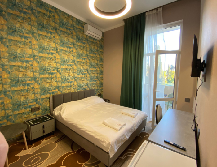 2-местное станд. малый с балк. - Отель «Волга» Гудаута